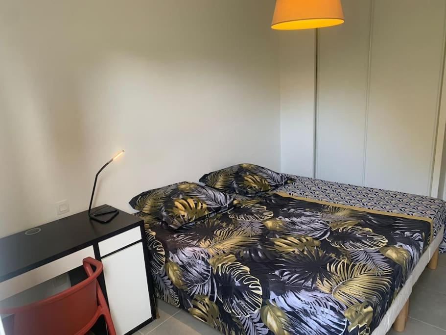 Appart T3 Jardin 1 Km La Plage ! Марсель Экстерьер фото